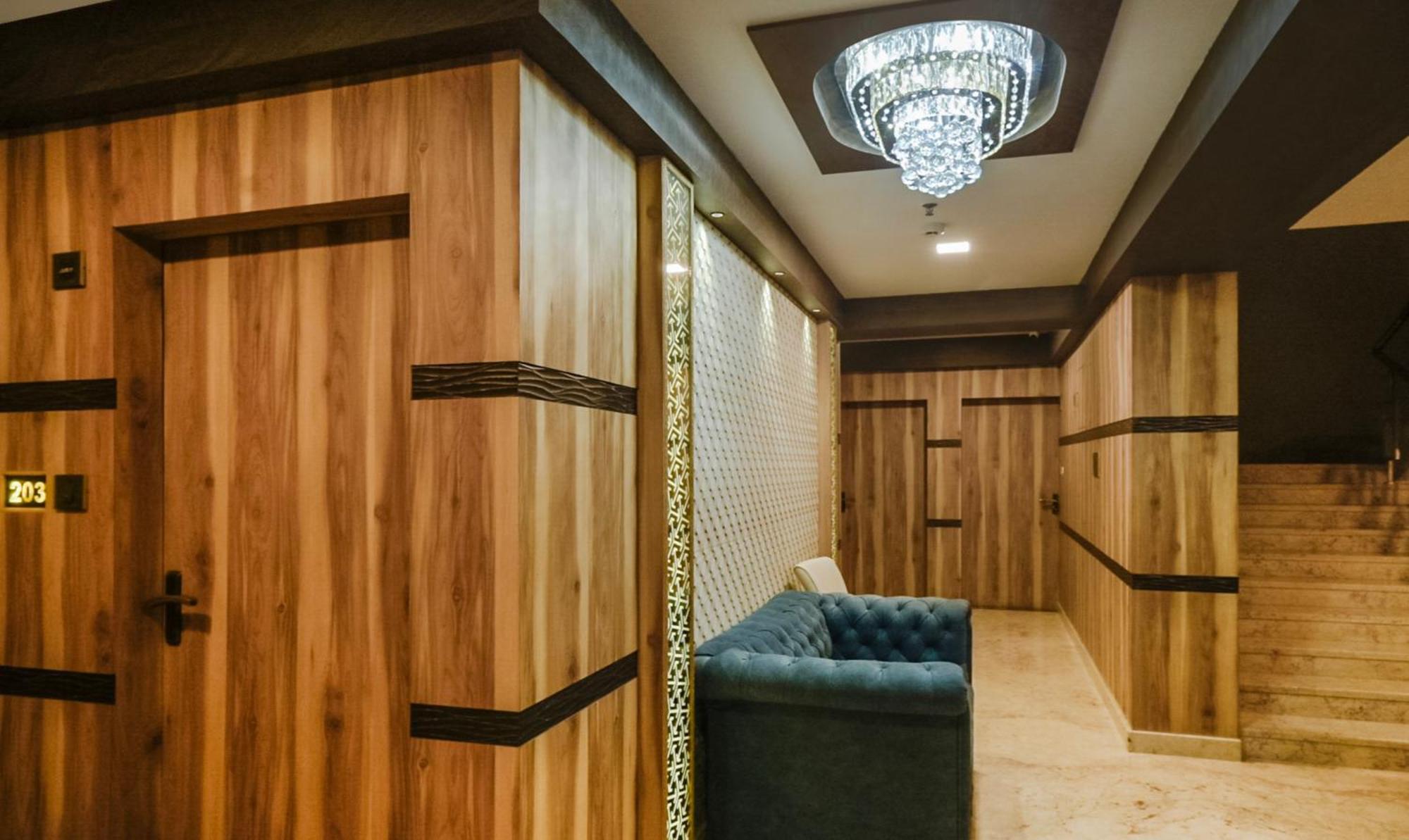 Hotel Orion Crystal コルカタ エクステリア 写真